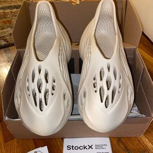 Sand Yeezy Foams size 5 WORN ONCE!